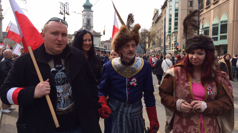 marcius-15-disz-egyenruha-maskara-jelmez1